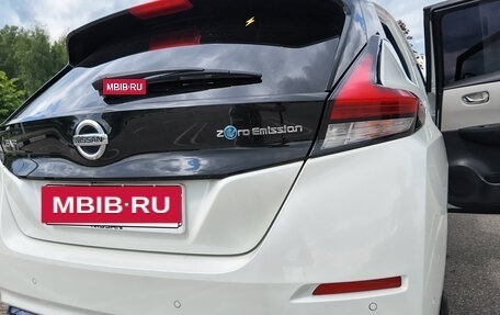 Nissan Leaf II, 2018 год, 1 300 000 рублей, 29 фотография