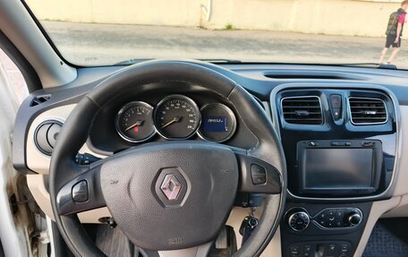 Renault Logan II, 2014 год, 700 000 рублей, 9 фотография