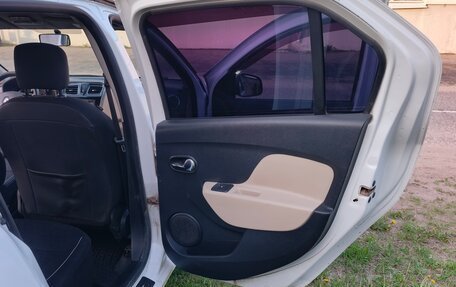 Renault Logan II, 2014 год, 700 000 рублей, 14 фотография