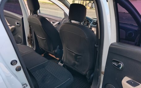Renault Logan II, 2014 год, 700 000 рублей, 15 фотография