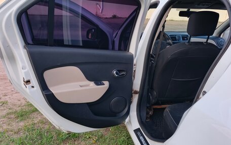 Renault Logan II, 2014 год, 700 000 рублей, 22 фотография