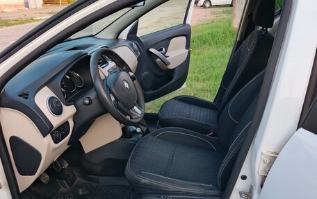 Renault Logan II, 2014 год, 700 000 рублей, 24 фотография