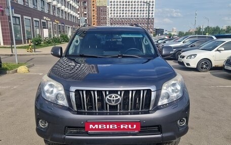 Toyota Land Cruiser Prado 150 рестайлинг 2, 2013 год, 2 590 000 рублей, 3 фотография