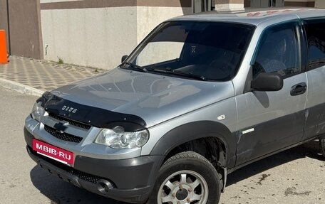 Chevrolet Niva I рестайлинг, 2011 год, 415 000 рублей, 2 фотография