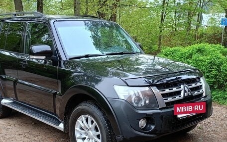 Mitsubishi Pajero IV, 2011 год, 1 800 000 рублей, 2 фотография