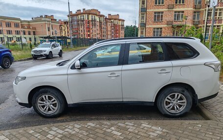 Mitsubishi Outlander III рестайлинг 3, 2012 год, 1 320 000 рублей, 8 фотография