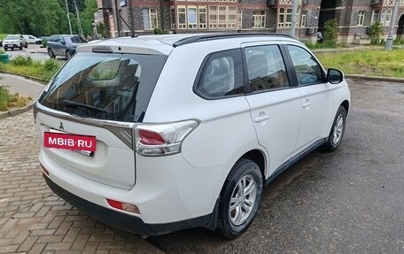 Mitsubishi Outlander III рестайлинг 3, 2012 год, 1 320 000 рублей, 4 фотография