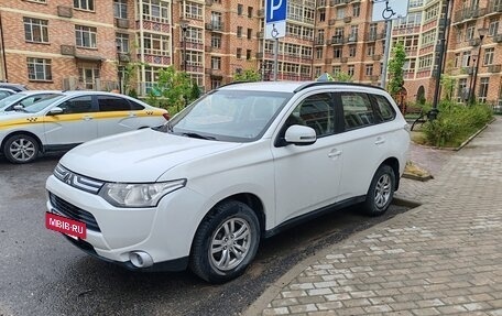 Mitsubishi Outlander III рестайлинг 3, 2012 год, 1 320 000 рублей, 7 фотография