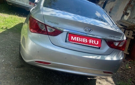 Hyundai Sonata VI, 2010 год, 1 000 000 рублей, 3 фотография