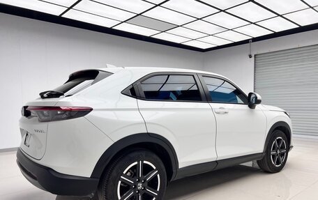 Honda Vezel, 2023 год, 2 300 000 рублей, 4 фотография