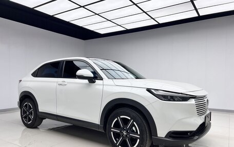 Honda Vezel, 2023 год, 2 300 000 рублей, 5 фотография