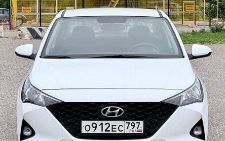Hyundai Solaris II рестайлинг, 2021 год, 1 590 000 рублей, 5 фотография