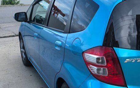Honda Fit III, 2010 год, 700 000 рублей, 4 фотография