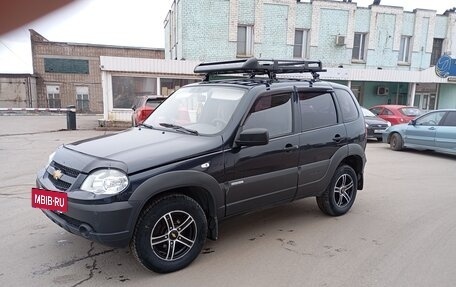 Chevrolet Niva I рестайлинг, 2011 год, 505 000 рублей, 2 фотография