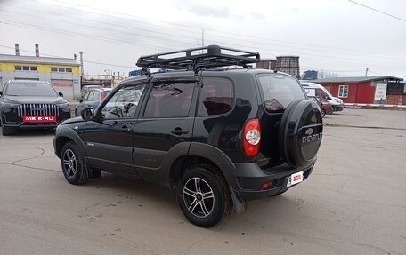 Chevrolet Niva I рестайлинг, 2011 год, 505 000 рублей, 4 фотография