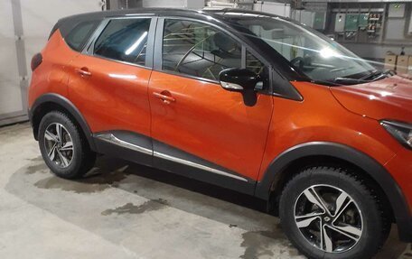 Renault Kaptur I рестайлинг, 2018 год, 1 450 000 рублей, 3 фотография