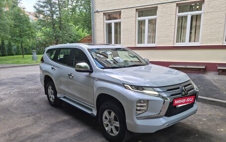 Mitsubishi Montero Sport, 2021 год, 4 100 000 рублей, 4 фотография