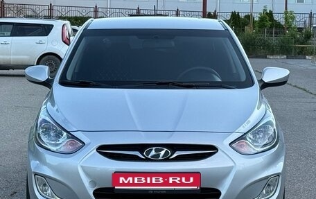 Hyundai Solaris II рестайлинг, 2012 год, 850 000 рублей, 5 фотография