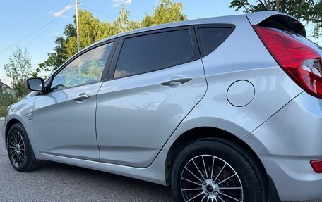 Hyundai Solaris II рестайлинг, 2012 год, 850 000 рублей, 10 фотография