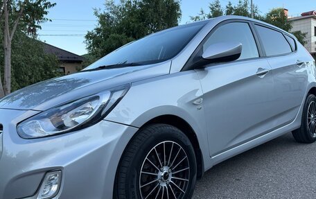 Hyundai Solaris II рестайлинг, 2012 год, 850 000 рублей, 9 фотография