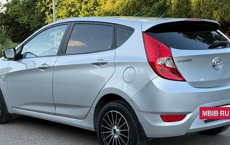 Hyundai Solaris II рестайлинг, 2012 год, 850 000 рублей, 18 фотография