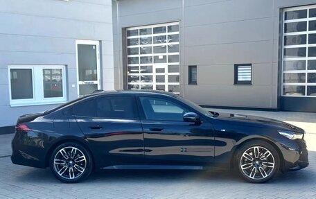 BMW 5 серия, 2025 год, 5 410 000 рублей, 8 фотография