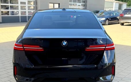 BMW 5 серия, 2025 год, 5 410 000 рублей, 6 фотография
