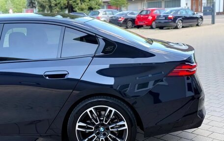 BMW 5 серия, 2025 год, 5 410 000 рублей, 11 фотография