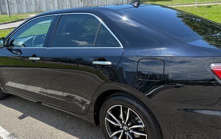 Toyota Camry, 2017 год, 2 600 000 рублей, 4 фотография