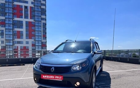 Renault Sandero I, 2013 год, 918 000 рублей, 3 фотография