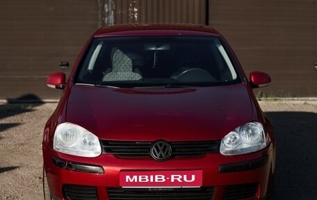 Volkswagen Golf V, 2004 год, 385 000 рублей, 2 фотография