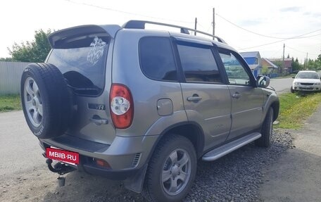 Chevrolet Niva I рестайлинг, 2011 год, 530 000 рублей, 2 фотография