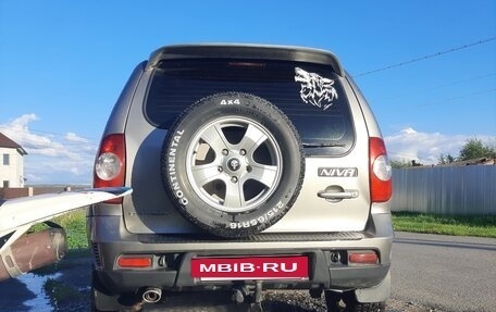 Chevrolet Niva I рестайлинг, 2011 год, 530 000 рублей, 3 фотография
