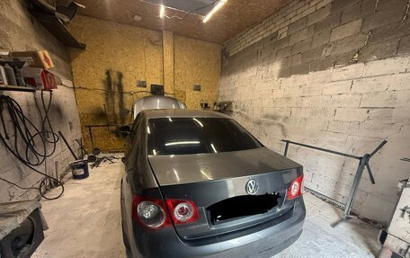 Volkswagen Jetta VI, 2006 год, 650 000 рублей, 2 фотография