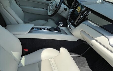 Volvo XC60 II, 2019 год, 4 600 000 рублей, 11 фотография