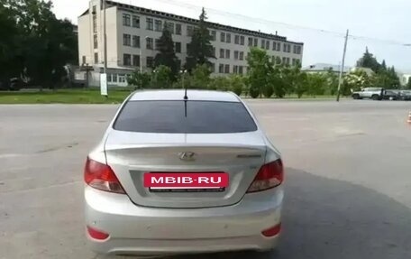 Hyundai Solaris II рестайлинг, 2011 год, 535 000 рублей, 3 фотография