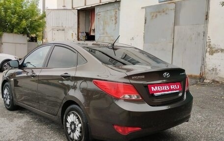 Hyundai Solaris II рестайлинг, 2015 год, 750 000 рублей, 5 фотография