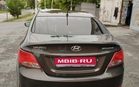 Hyundai Solaris II рестайлинг, 2015 год, 750 000 рублей, 4 фотография