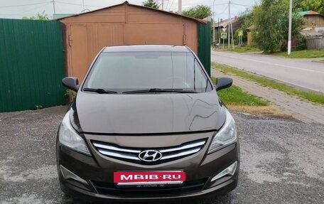 Hyundai Solaris II рестайлинг, 2015 год, 750 000 рублей, 2 фотография