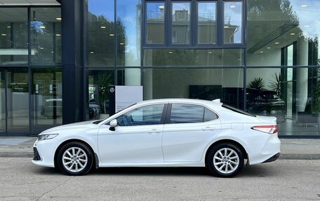 Toyota Camry, 2022 год, 3 190 000 рублей, 8 фотография