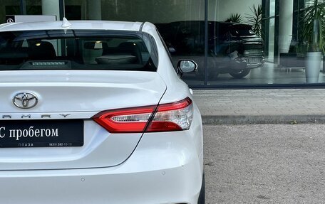 Toyota Camry, 2022 год, 3 190 000 рублей, 10 фотография