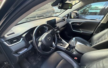 Toyota RAV4, 2022 год, 3 800 000 рублей, 3 фотография