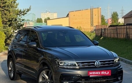 Volkswagen Tiguan II, 2019 год, 3 760 000 рублей, 3 фотография
