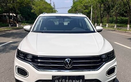 Volkswagen T-Roc I, 2022 год, 1 620 000 рублей, 5 фотография