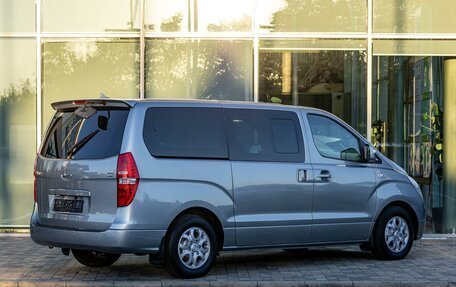Hyundai Grand Starex Grand Starex I рестайлинг 2, 2013 год, 1 895 000 рублей, 6 фотография