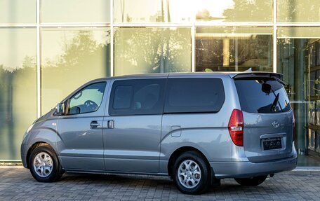 Hyundai Grand Starex Grand Starex I рестайлинг 2, 2013 год, 1 895 000 рублей, 4 фотография
