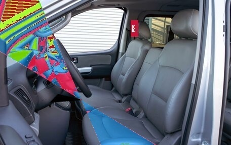Hyundai Grand Starex Grand Starex I рестайлинг 2, 2013 год, 1 895 000 рублей, 11 фотография