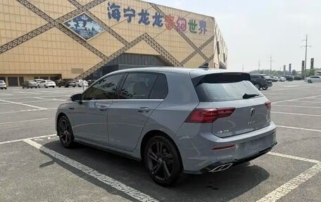 Volkswagen Golf VIII, 2023 год, 2 232 000 рублей, 4 фотография