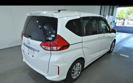 Honda Freed II, 2017 год, 889 000 рублей, 2 фотография