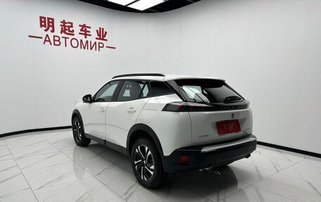 Peugeot 2008 II, 2022 год, 1 426 000 рублей, 6 фотография